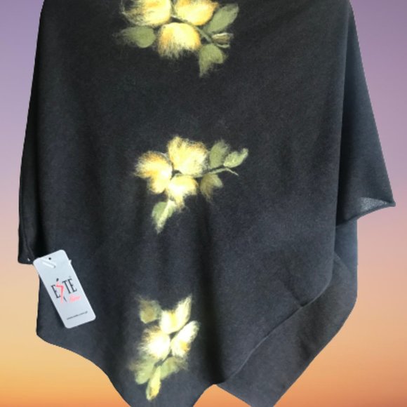 Black Poncho - Picture 3 of 6